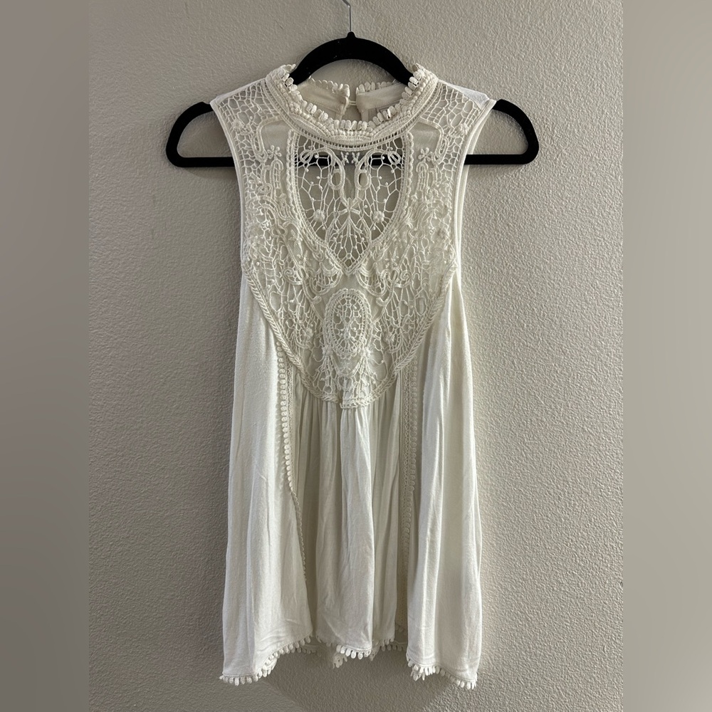 SOLD Ariat Cream Lace Detail Top
